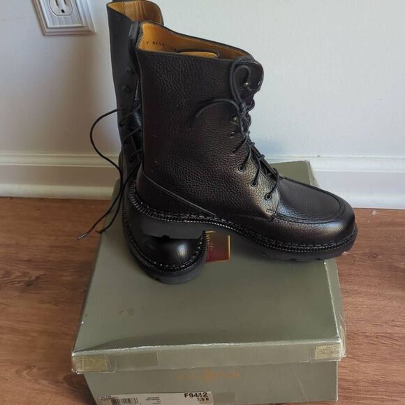 Cole Hann waterproof. Wilton  Black boots 7.5 new inbox - Picture 1 of 7